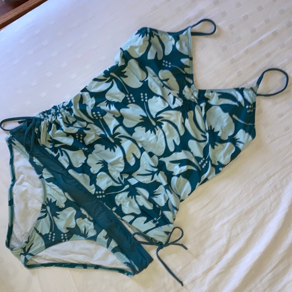Carve Designs Tankini Set